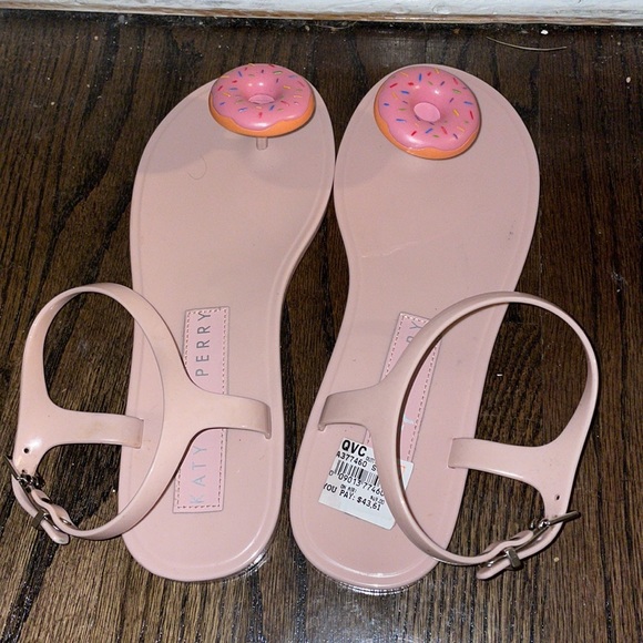 Katy Perry size 7 donut sandals nwt - Picture 4 of 7